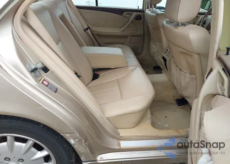 2001 Mercedes-Benz E 320 из США, поврежденный, VIN WDBJF65J71B261654